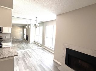5750 Phoenix Dr APT 15, Dallas, TX 75231