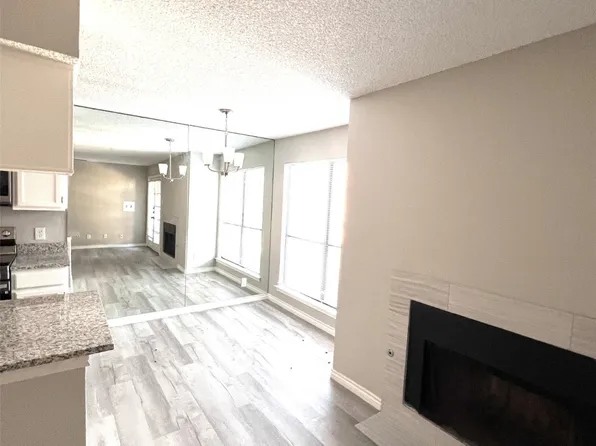 5750 Phoenix Dr APT 15, Dallas, TX 75231