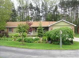 8082 Eldred Dr NE, Rockford, MI 49341