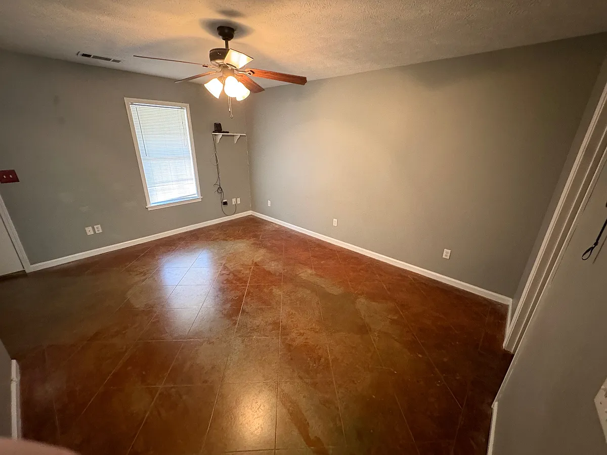Building Photo - 104 Indian Pointe Dr #104