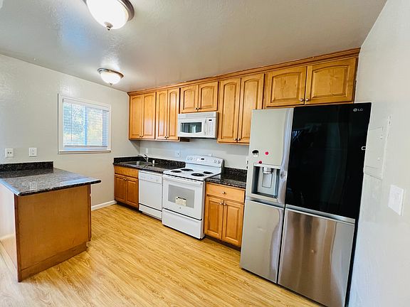 4th image of 1168 Gardenside Ln APT 2