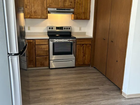 533 W Idaho Ave, Meridian, ID 83642