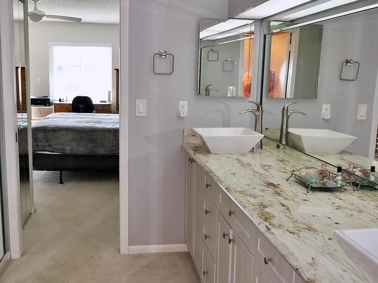 13817 Royal Palm Ct #B — Photo 29