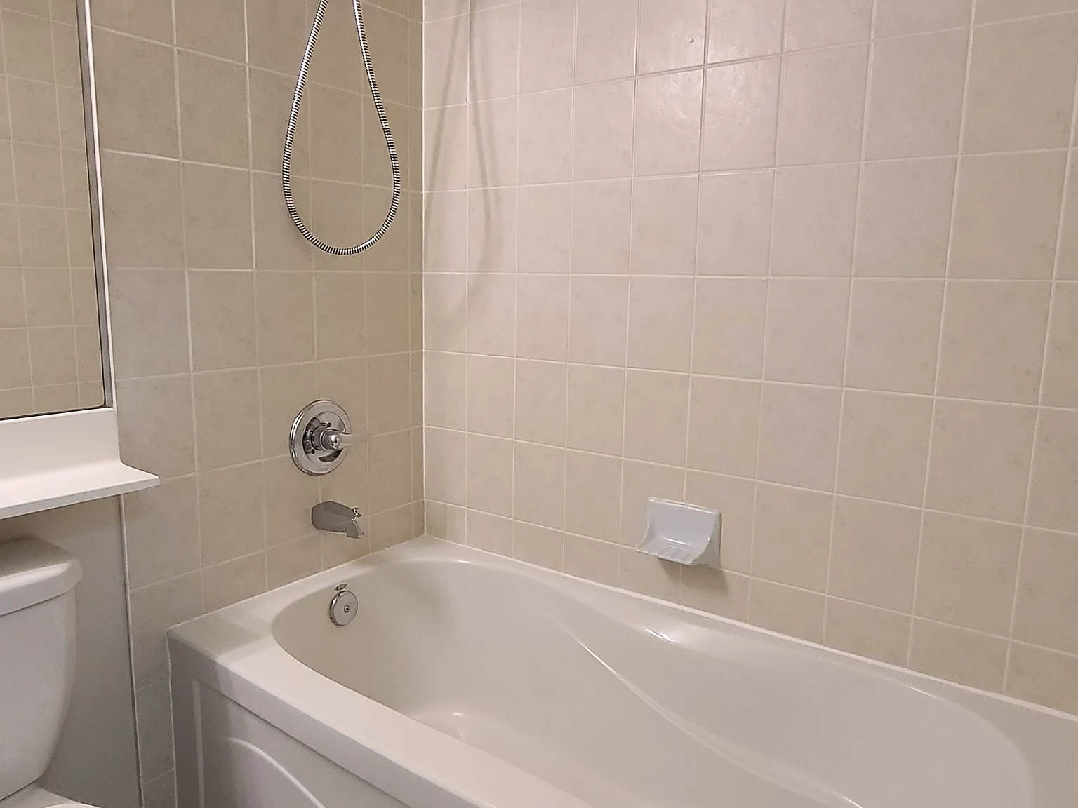 2 bed, $2,600 — Photo 4