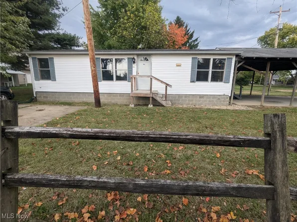 436 N 5th St, Cambridge, OH 43725