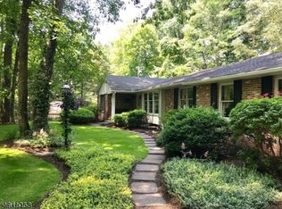 2 Delaware Rd, Columbia, NJ 07832