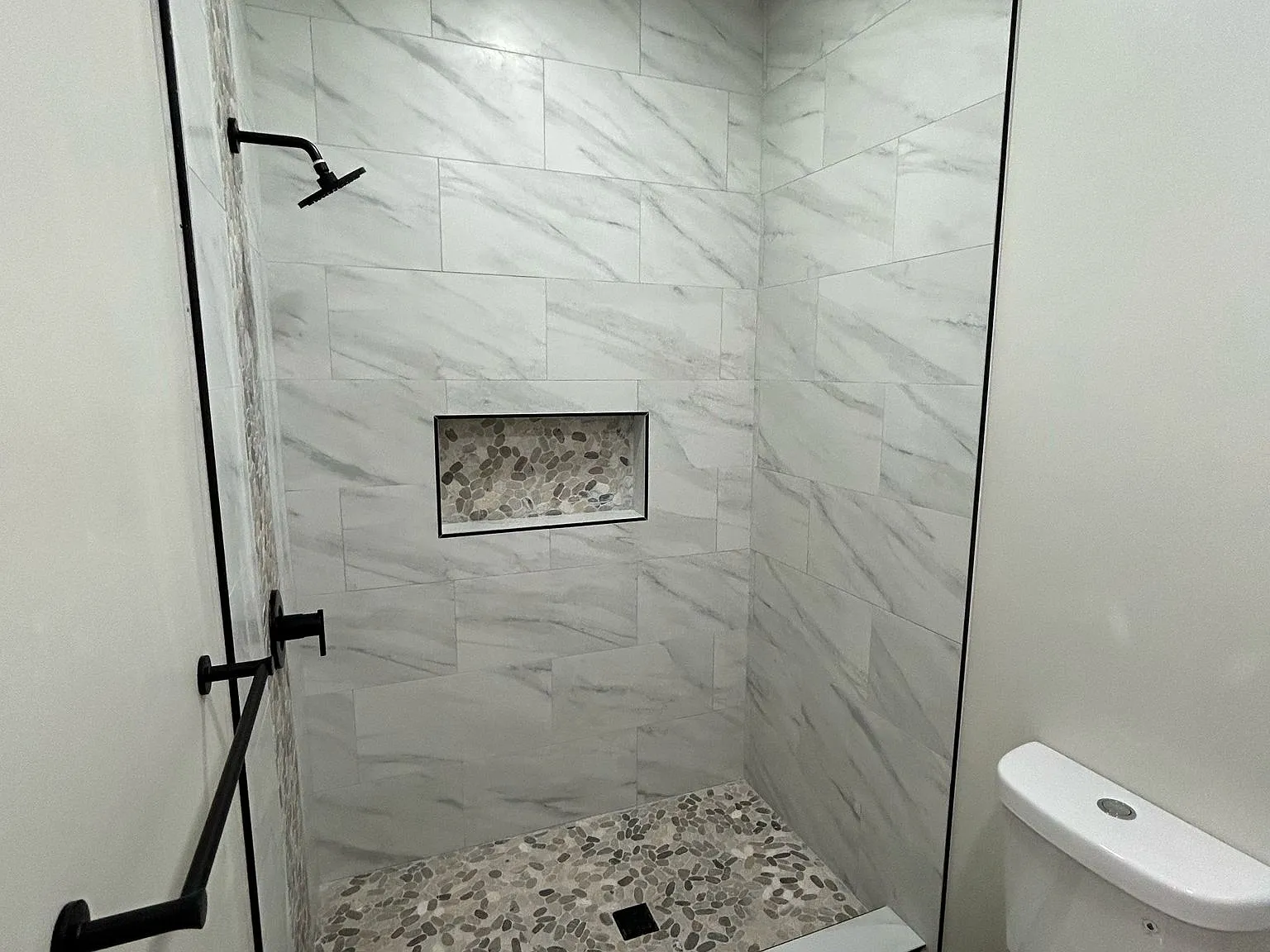 Studio, $1,800 — Photo 2