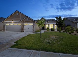 7438 W San Madele Ave, Fresno, CA