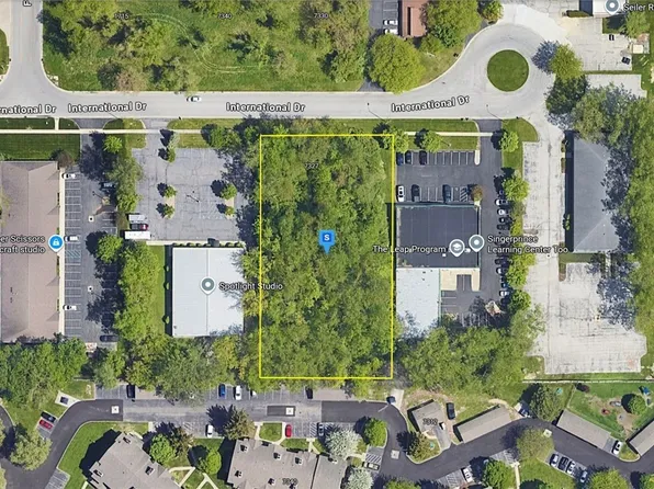 7327 International Dr, Holland, OH 43528