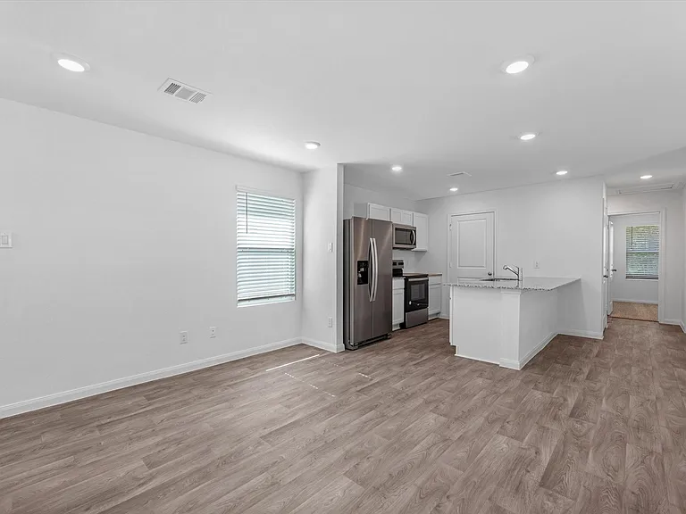 14659 New Village Dr — Photo 7