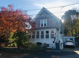 16 Wesley St, Newport, RI 02840