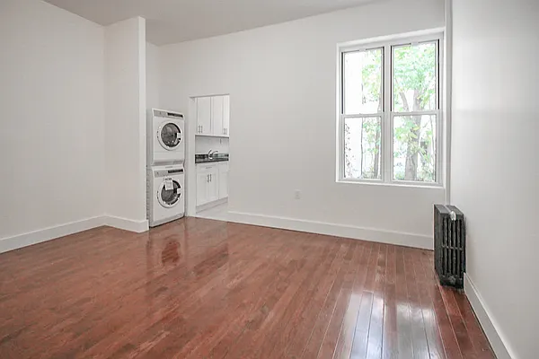 Rented by MySpaceNYC | media 12