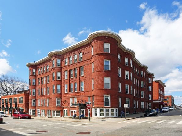 80 Lowell St