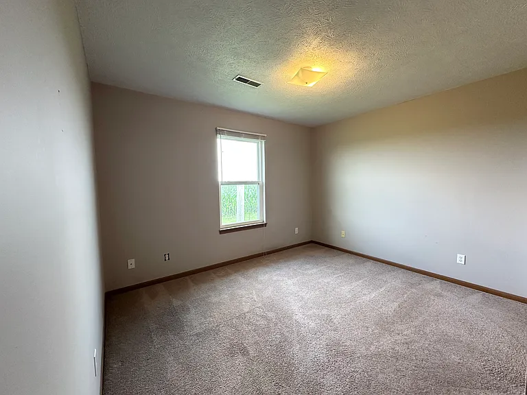 4427 Venetian Dr — Photo 15