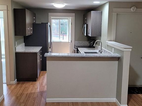 4th image of 734 Kirkland Cir APT D204