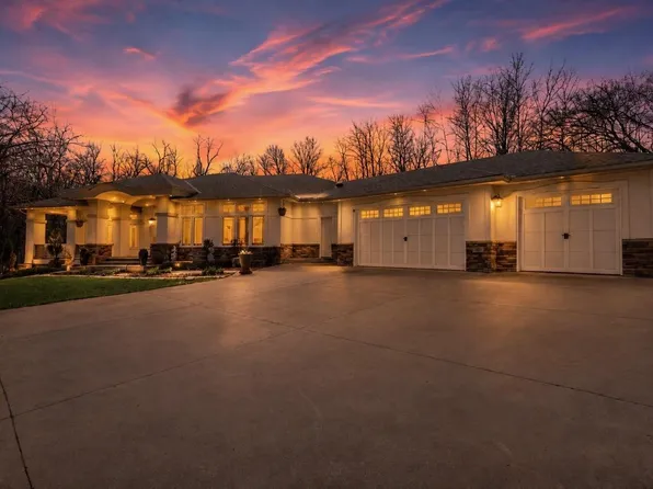 9401 Elm Ct, Prior Lake, MN 55372