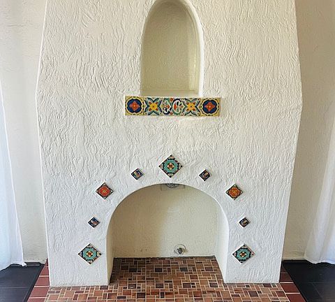 Decorative faux fire place