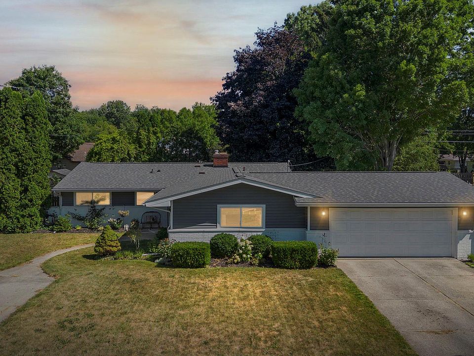 1st image of 9194 Oakview Dr