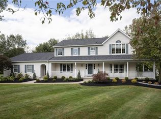 6620 Yorktown Cir, East Amherst, NY 14051