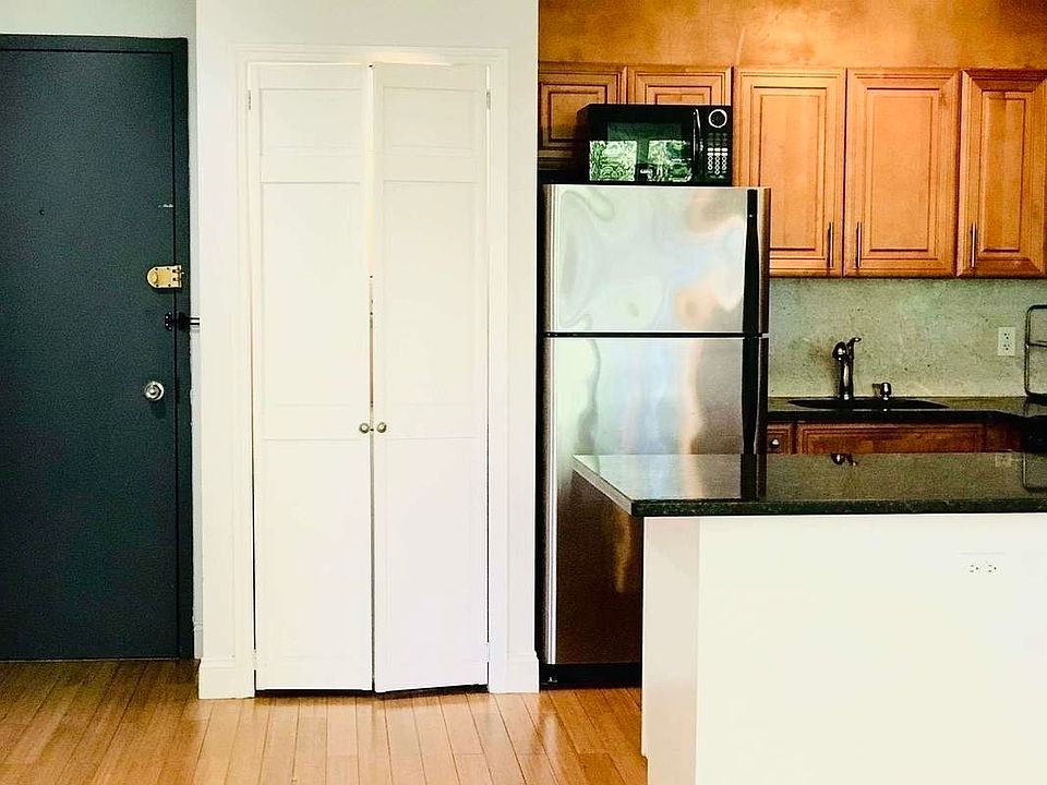 1st image of 535 51st Ave APT 2R