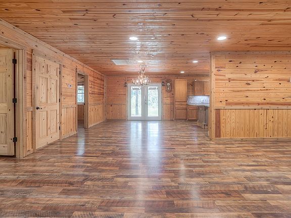 4th image of 250 Red Bird Ln