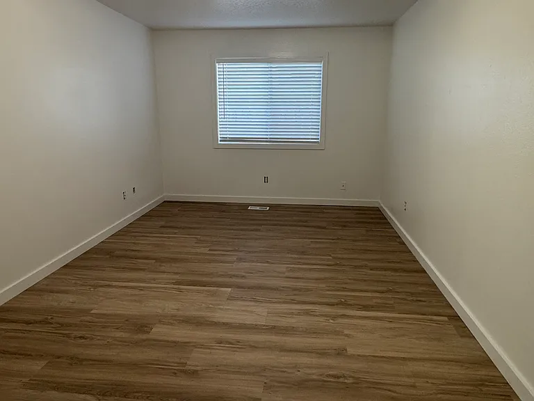 13332 W Broadleaf Ct — Photo 8