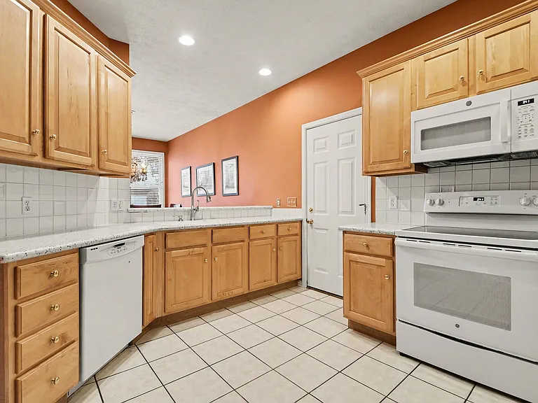 1127 Dogwood Meadows Dr SE — Photo 6