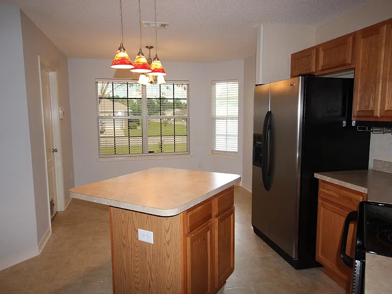 8454 Ferlon Ave — Photo 9