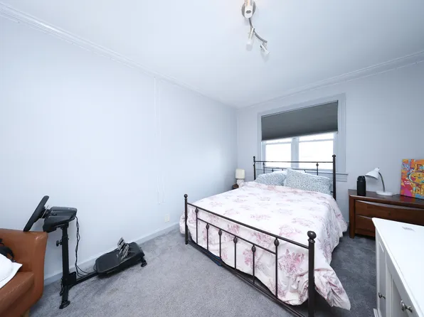 1711 Gerritsen Avenue image 9 of 41