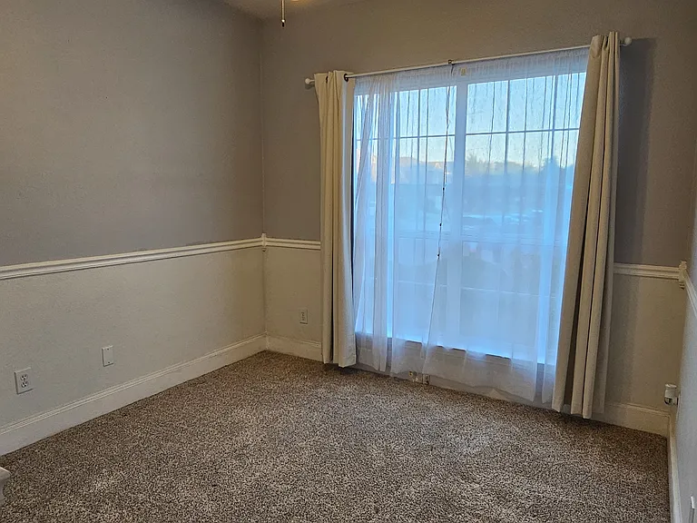 8207 Persimmon St — Photo 21