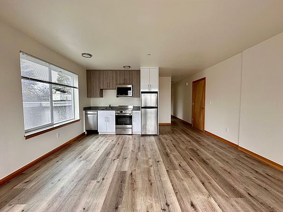 5th image of 2226 NW 58th St #2B