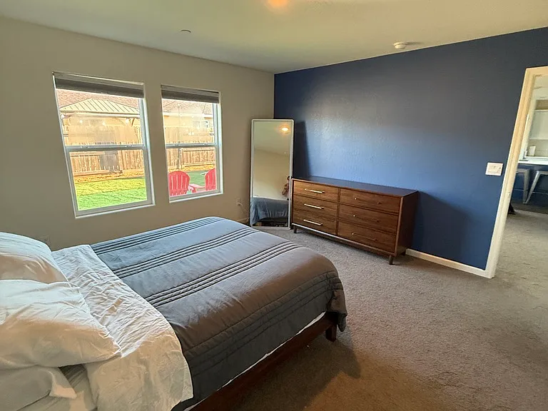 733 Veronica Ct — Photo 17