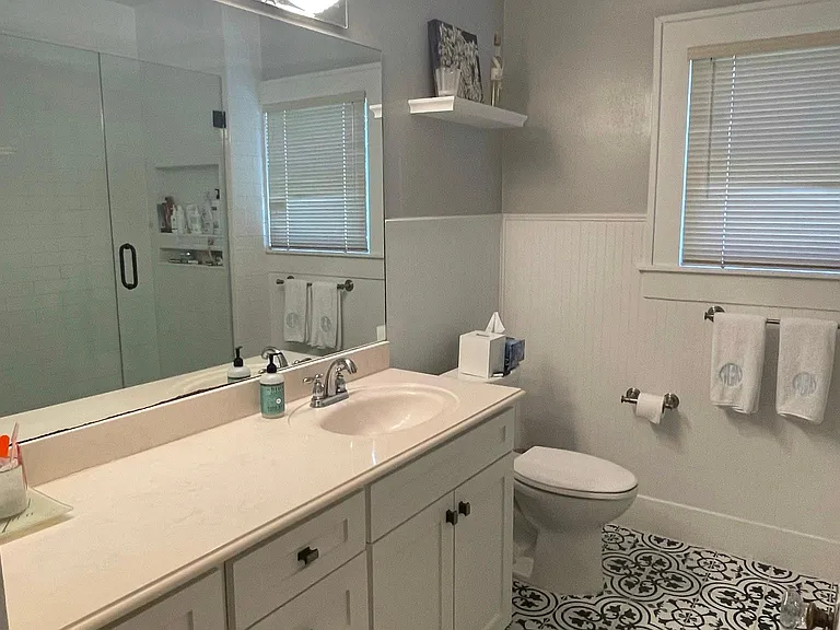 727 Le Green St — Photo 30