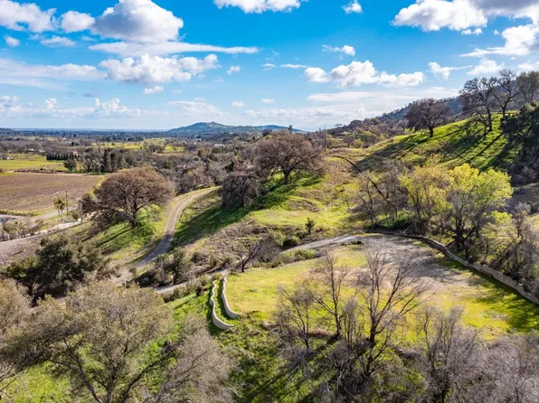 7071 Shady Oak Trail, Vacaville, CA 95688