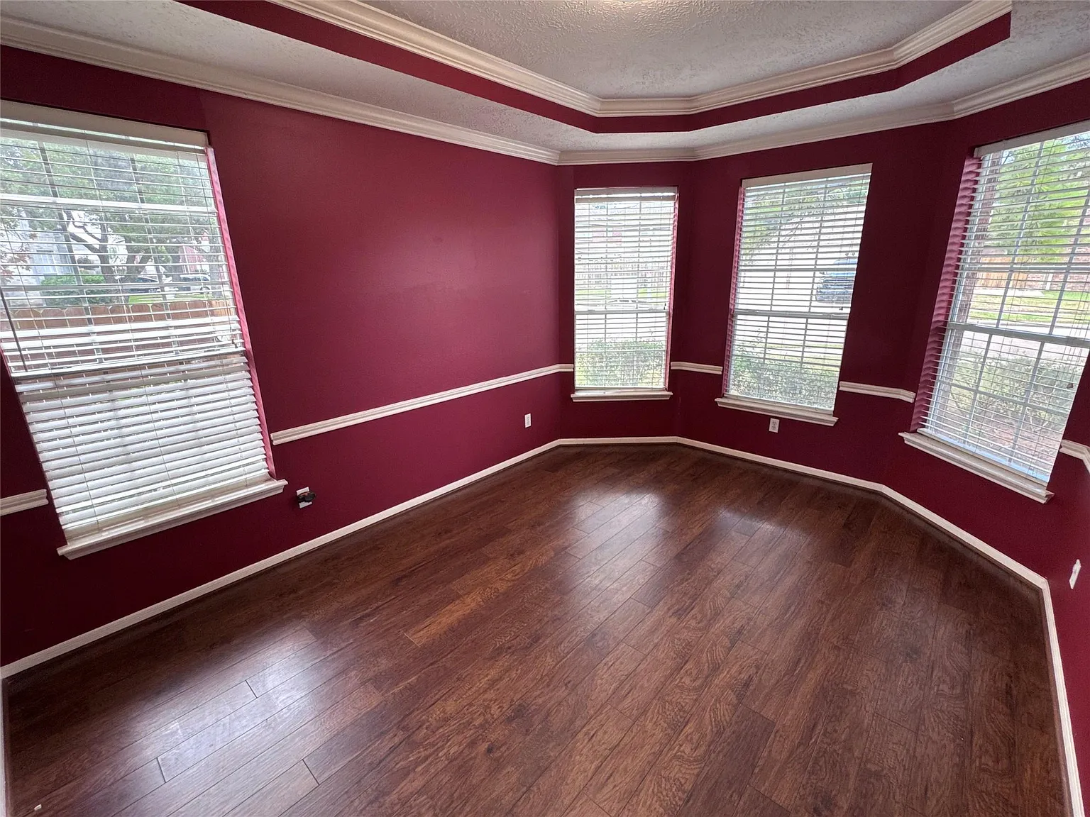 4 bed, 3.5 bath, 3424 sqft, $2,700 — Photo 4