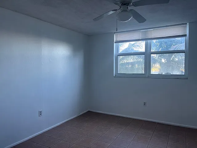 1591 NE Miami Gardens Dr — Photo 8