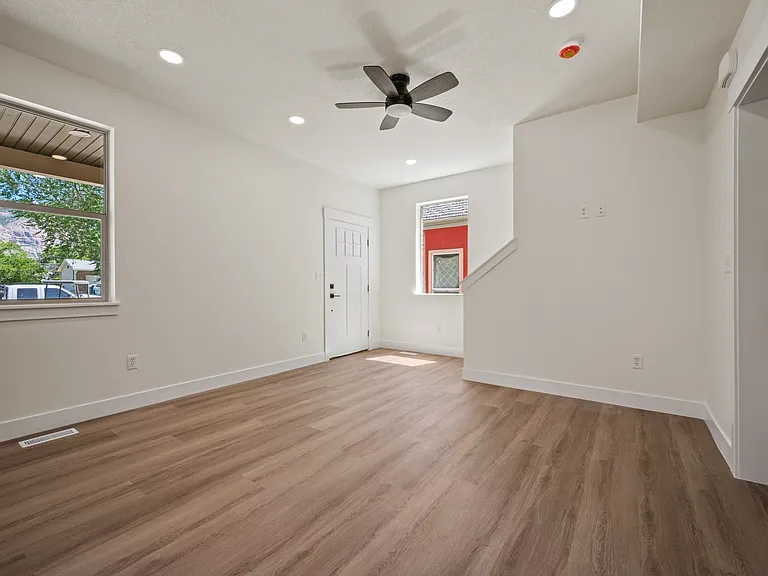 2233 Jefferson Ave #1 — Photo 11