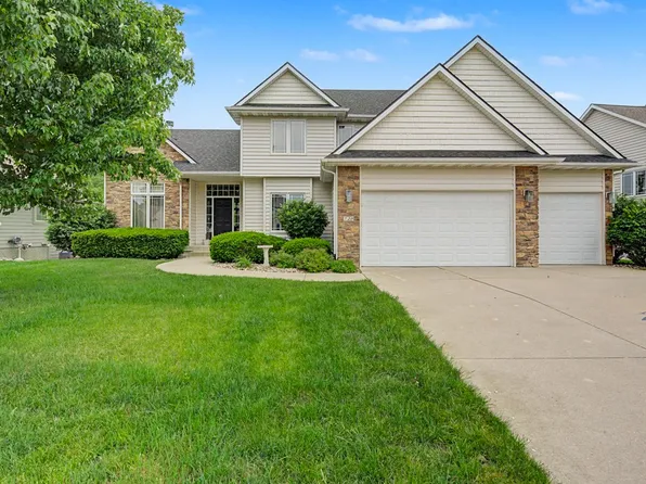 720 NE 42nd St, Ankeny, IA 50021