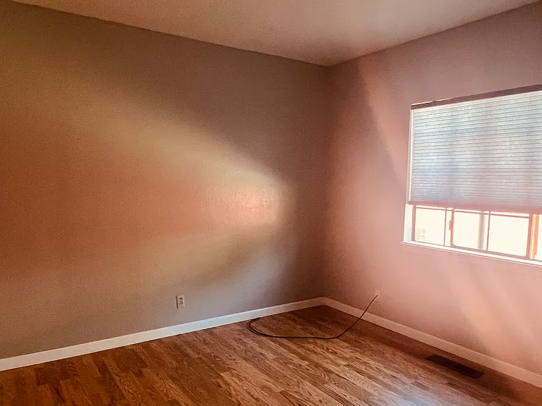 442 Bryan Ave — Photo 9