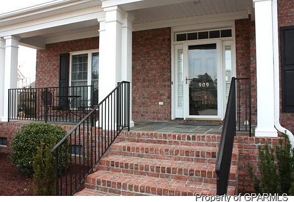 4th image of 909 Wickham Dr