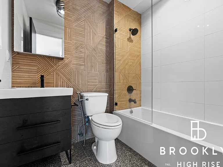 659 Hancock St #3B — Photo 9