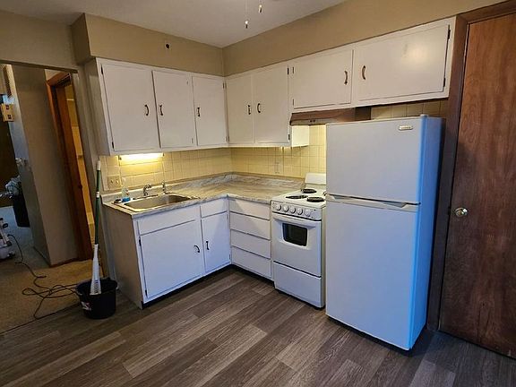 5th image of 604 E Main St #A