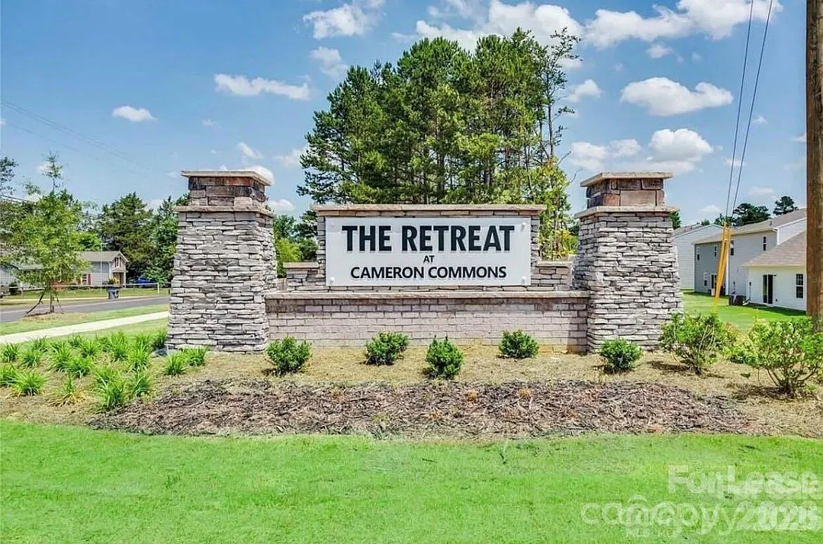 5 bed, 3.0 bath, $2,650 — Photo 2