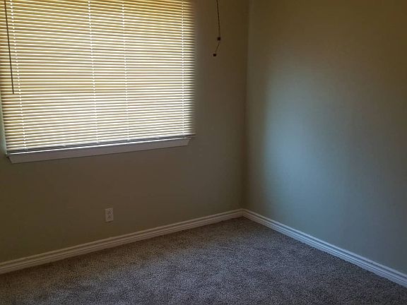 3rd image of 3305 Tallwood Dr