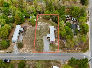 241 Leonardo Ln, Defuniak Springs, FL 32433