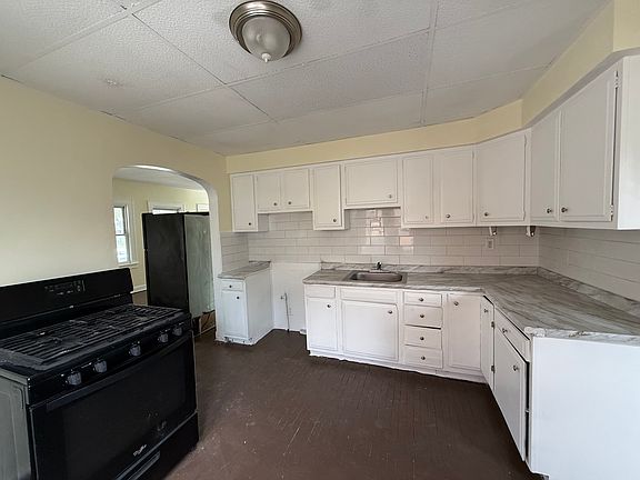 5th image of 3504 W 117th St
