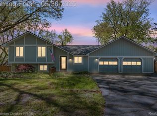 6785 Grassland Ave, West Bloomfield, MI