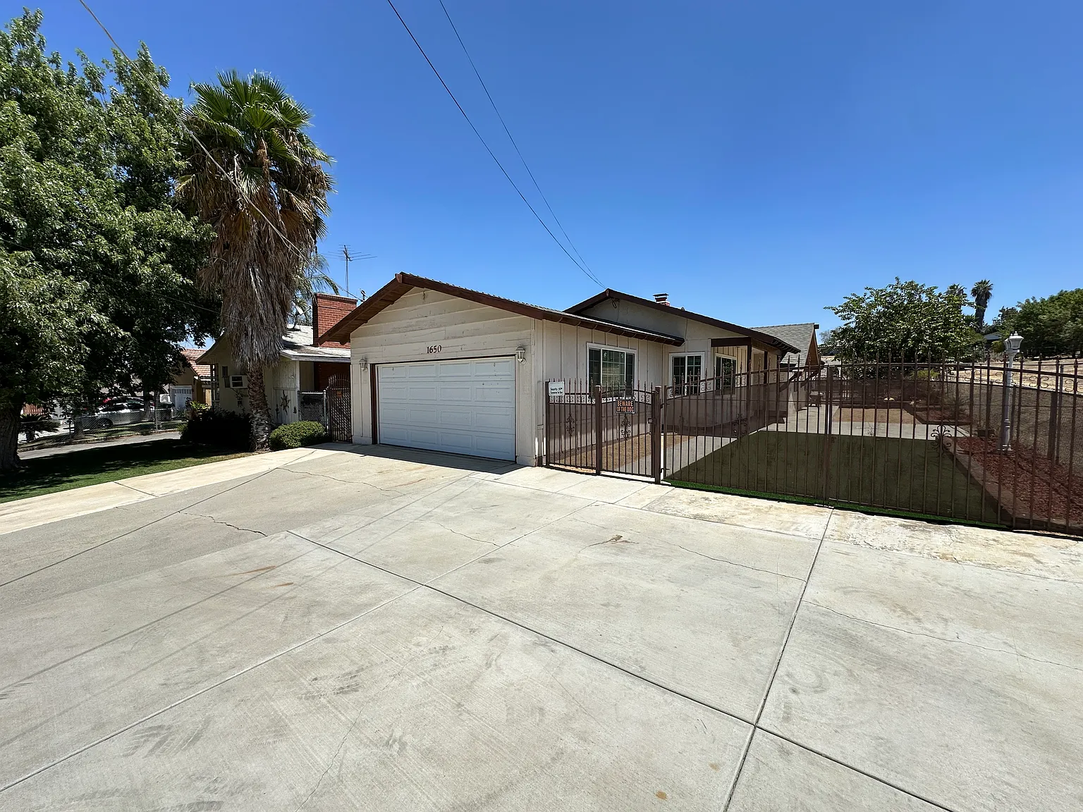 3 bed, 1152 sqft, $2,950 — Photo 2
