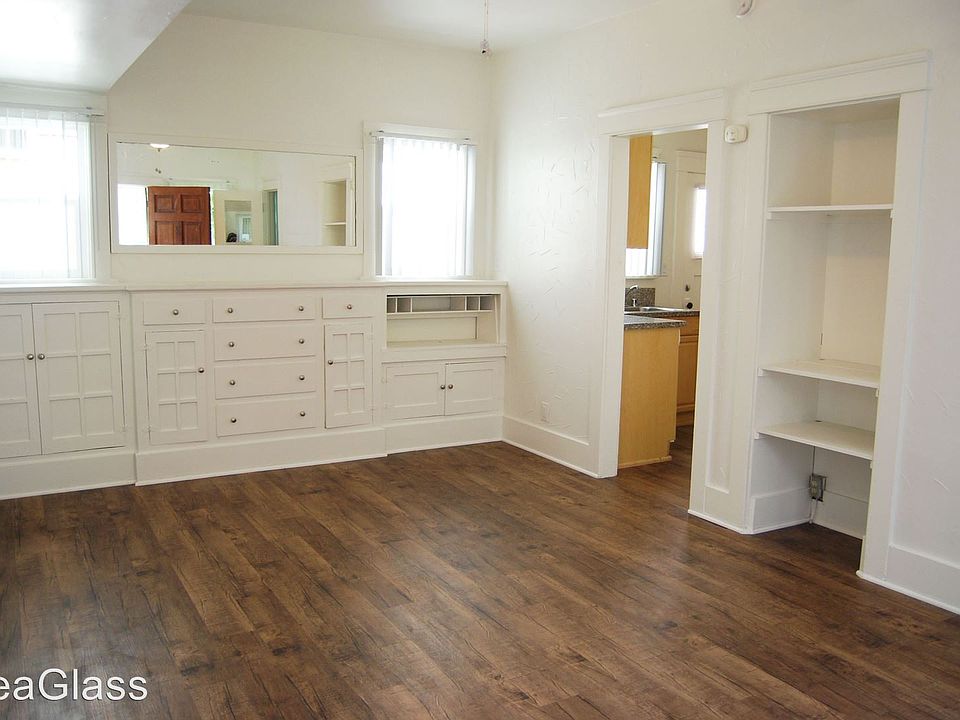1st image of 3817 E Livingston Dr APT 02