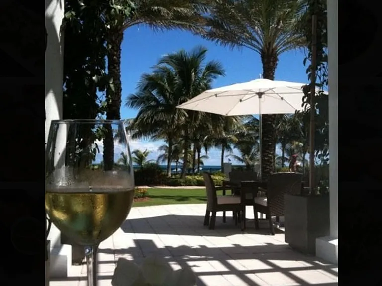 elegant dining with ocean breeze